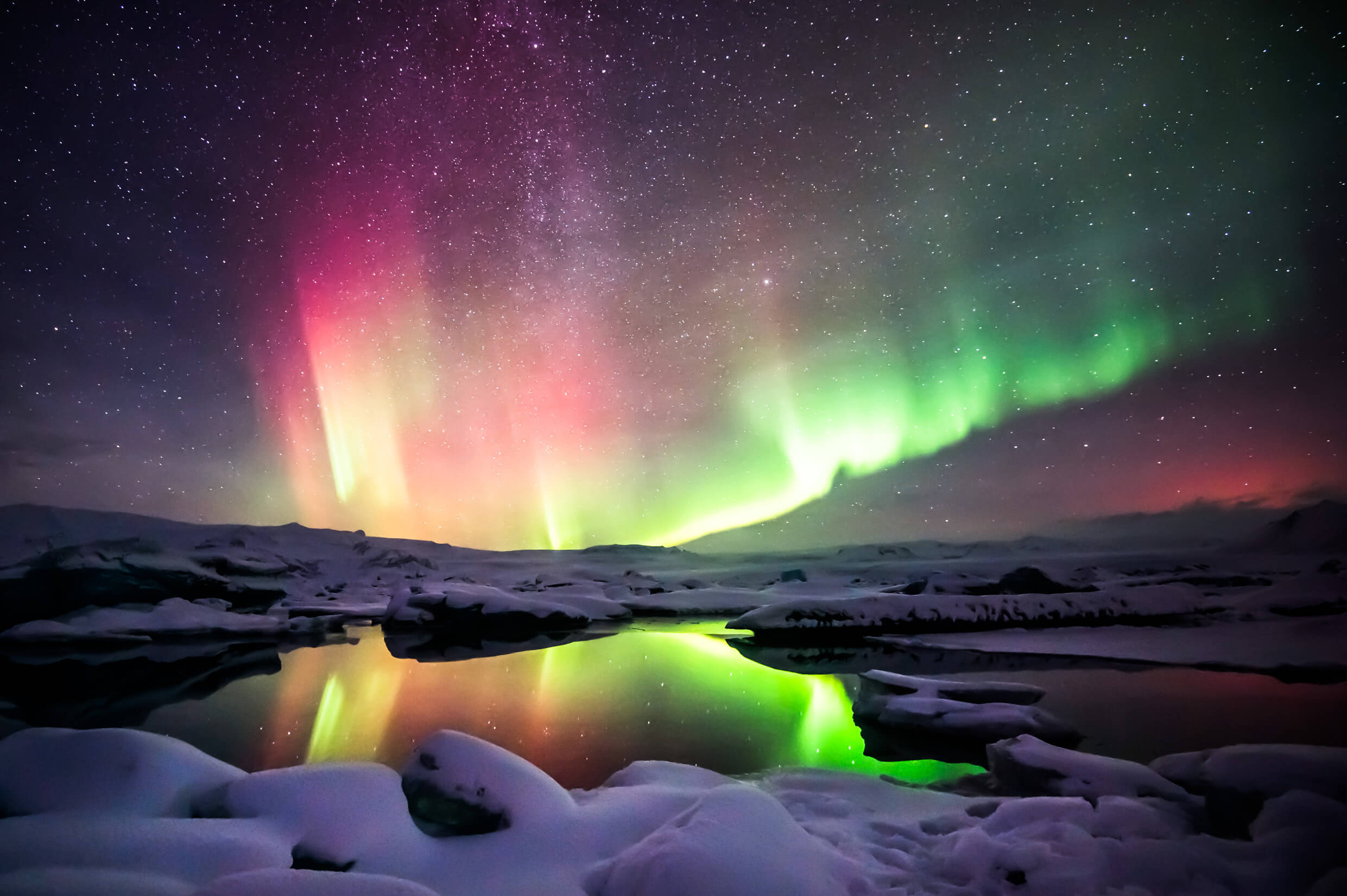 Holiday Vacations Iceland’s Northern Lights