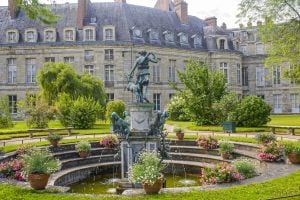 Enchanting Chateaus: Exploring France’s Loire Valley 7
