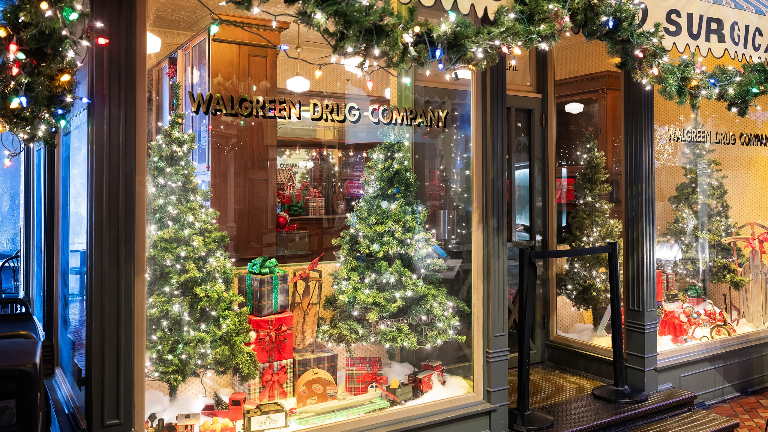 Museum Holiday Exhibits
