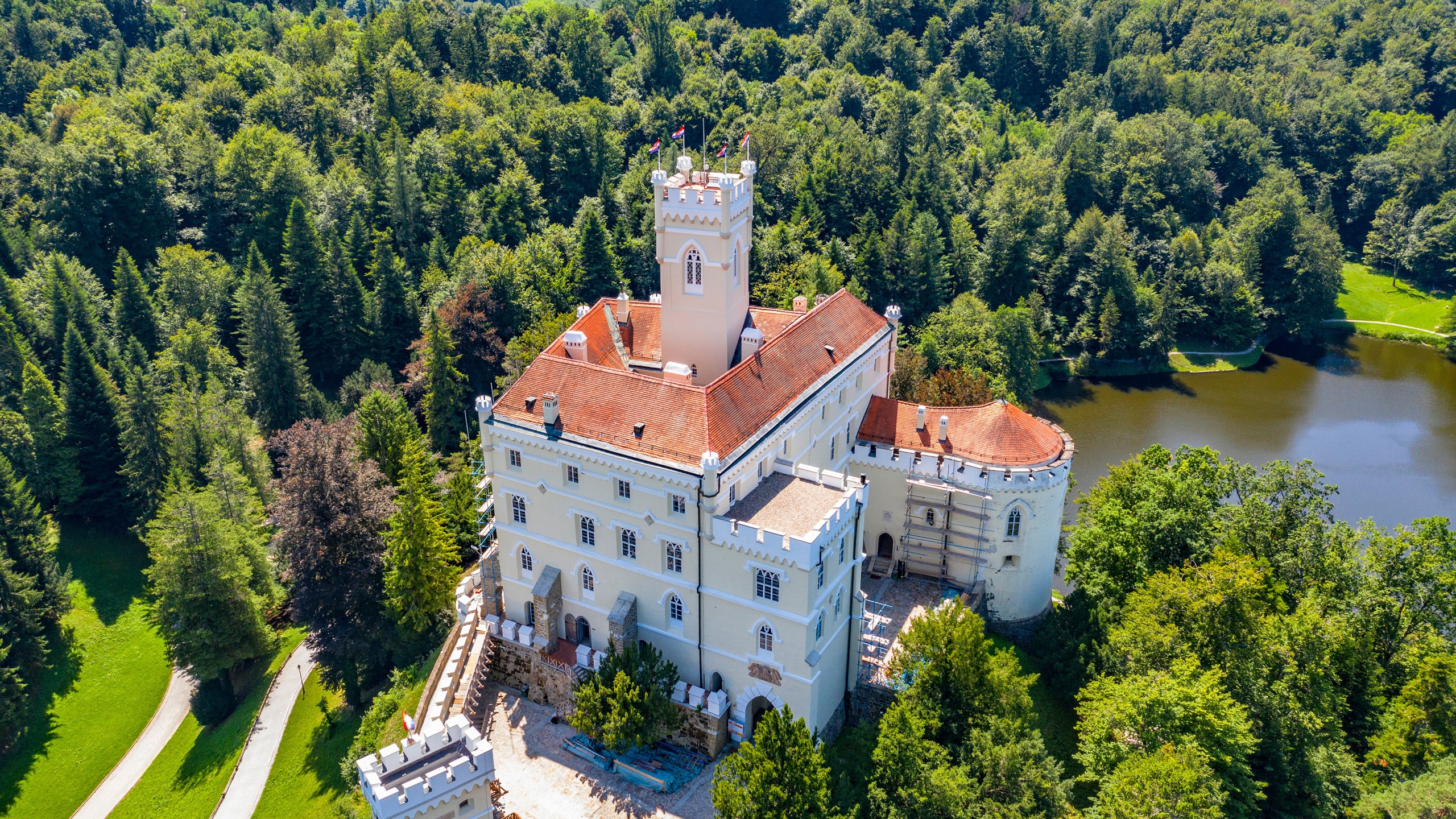 Castles & Palaces