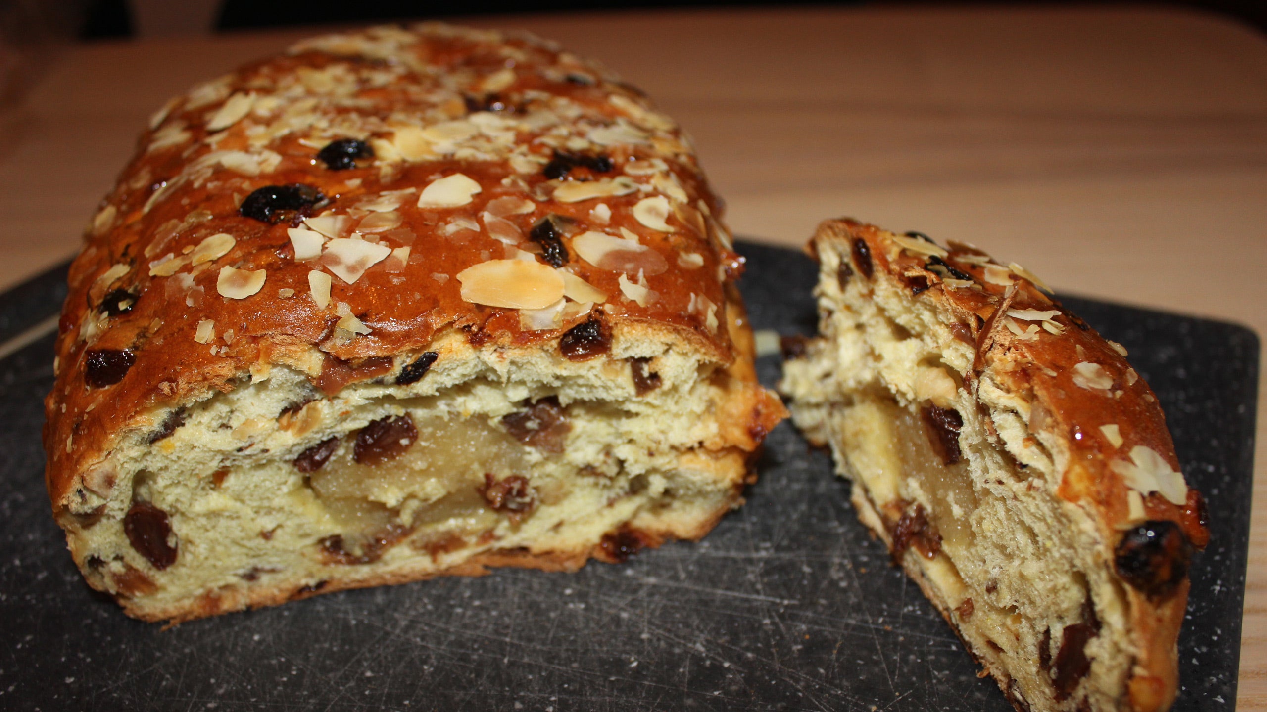 Holland: Dutch Christmas Bread (Kerstbrood)