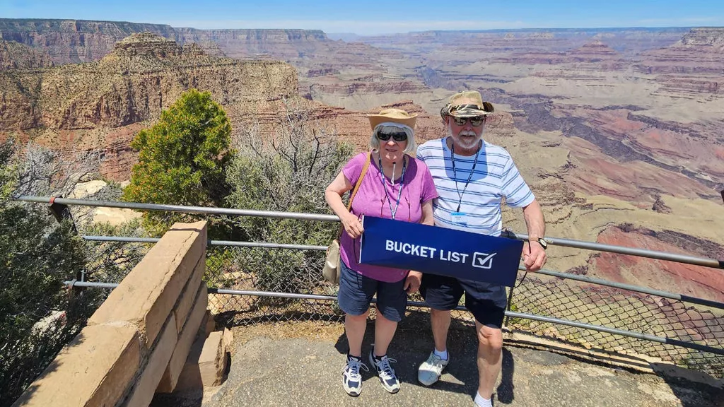 Holiday Vacations guests on a Bucket List visit to the Grand Canyon