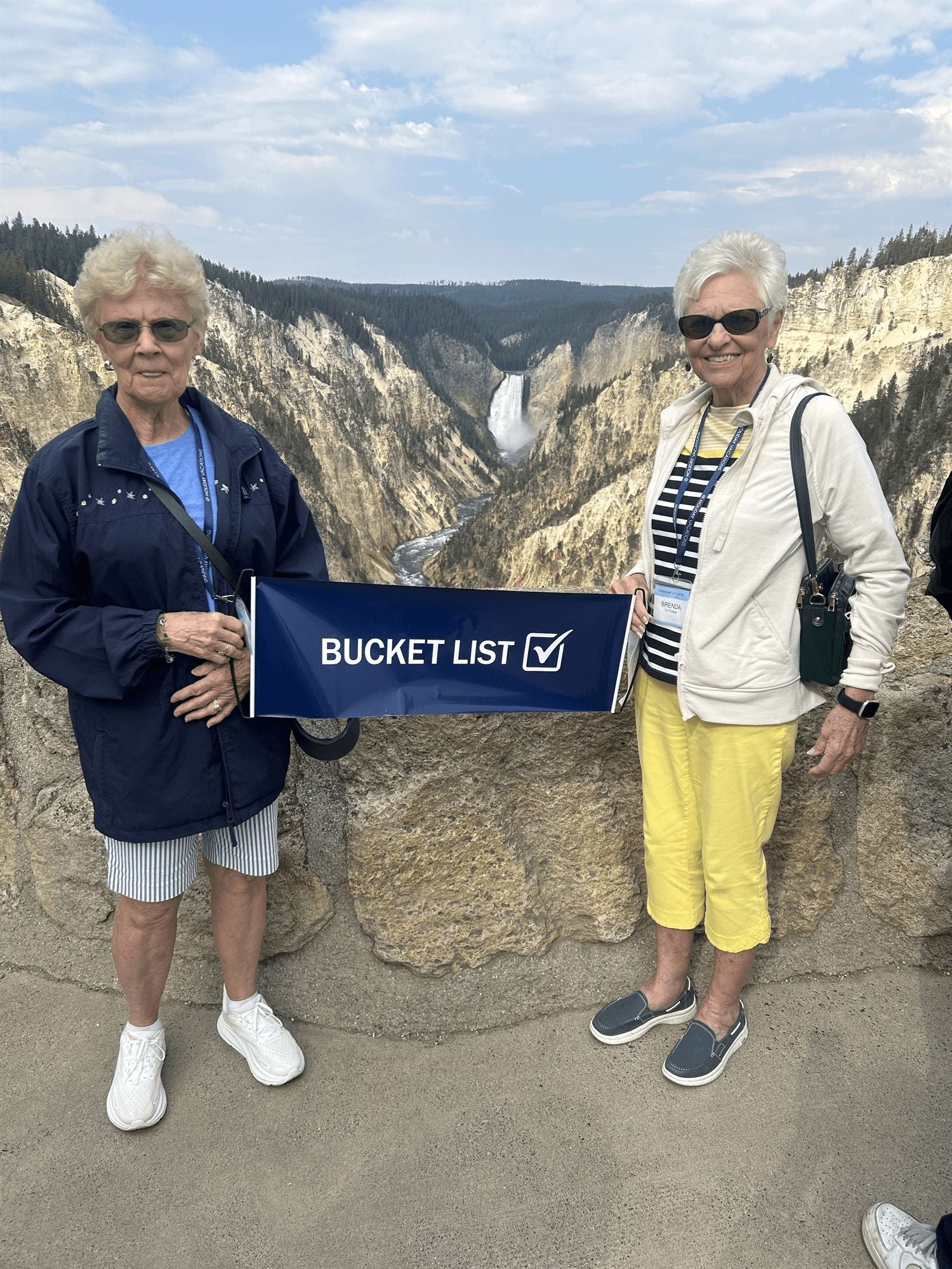 Holiday Vacations guests at Yellowstone National Park