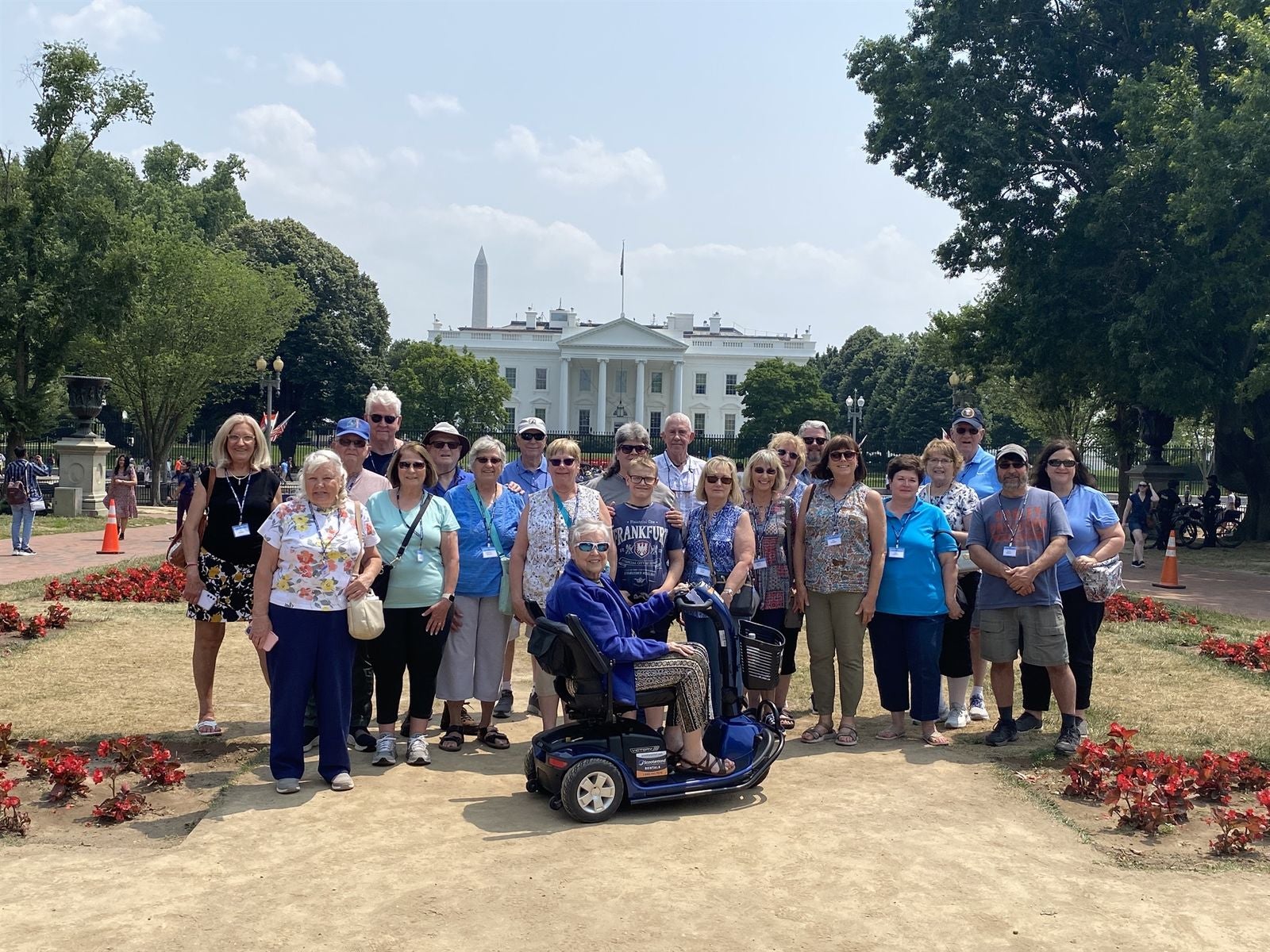 Holiday Vacations guests in front of the White House
