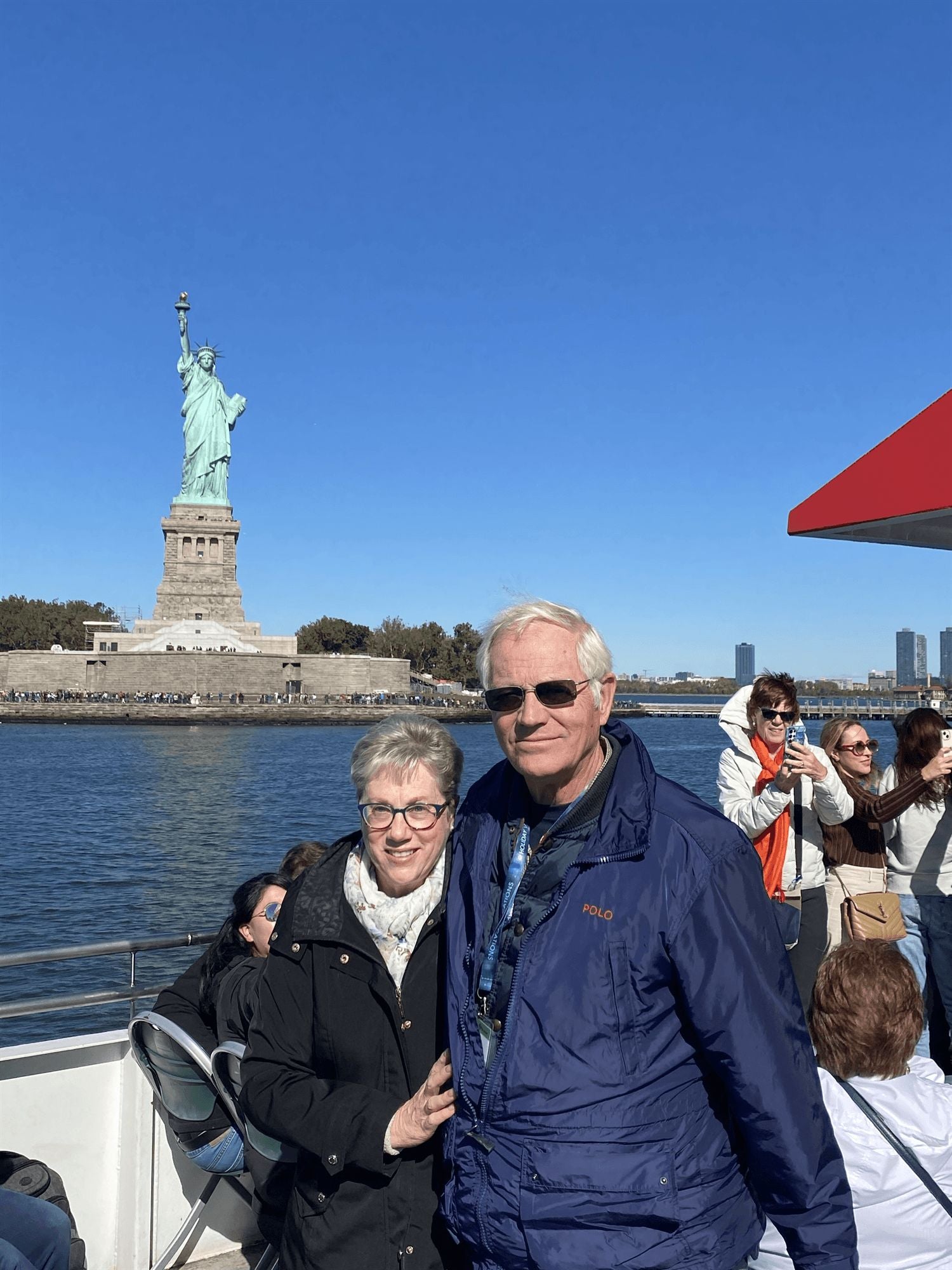 Holiday Vacations guests on NYC sightseeing cruise