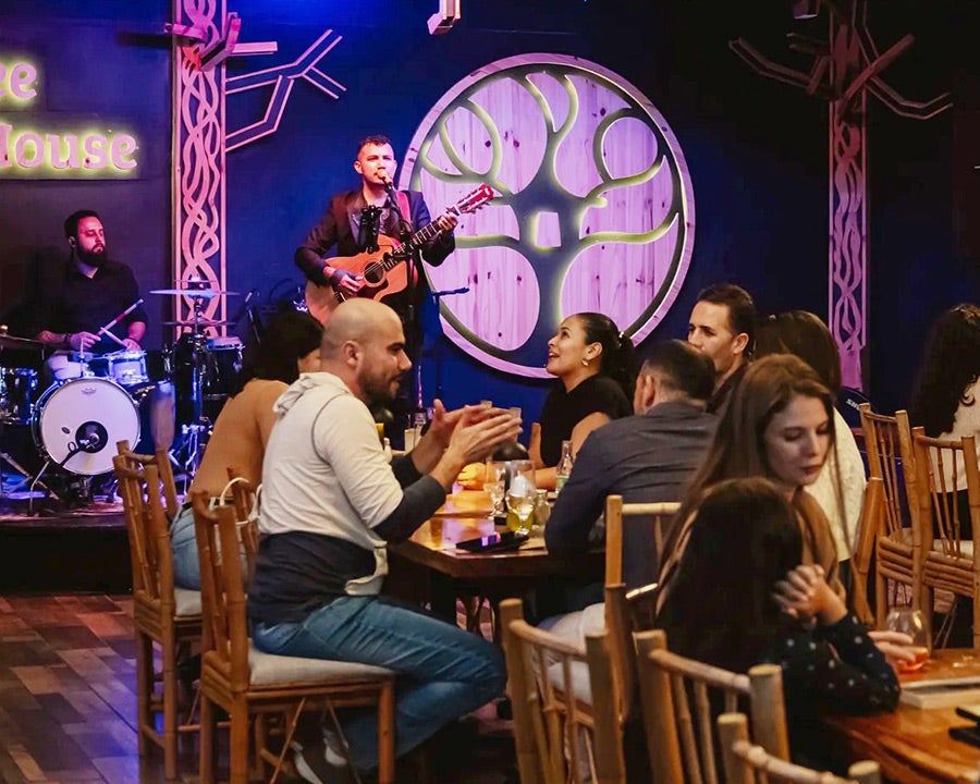 Tree House Restaurant & Café