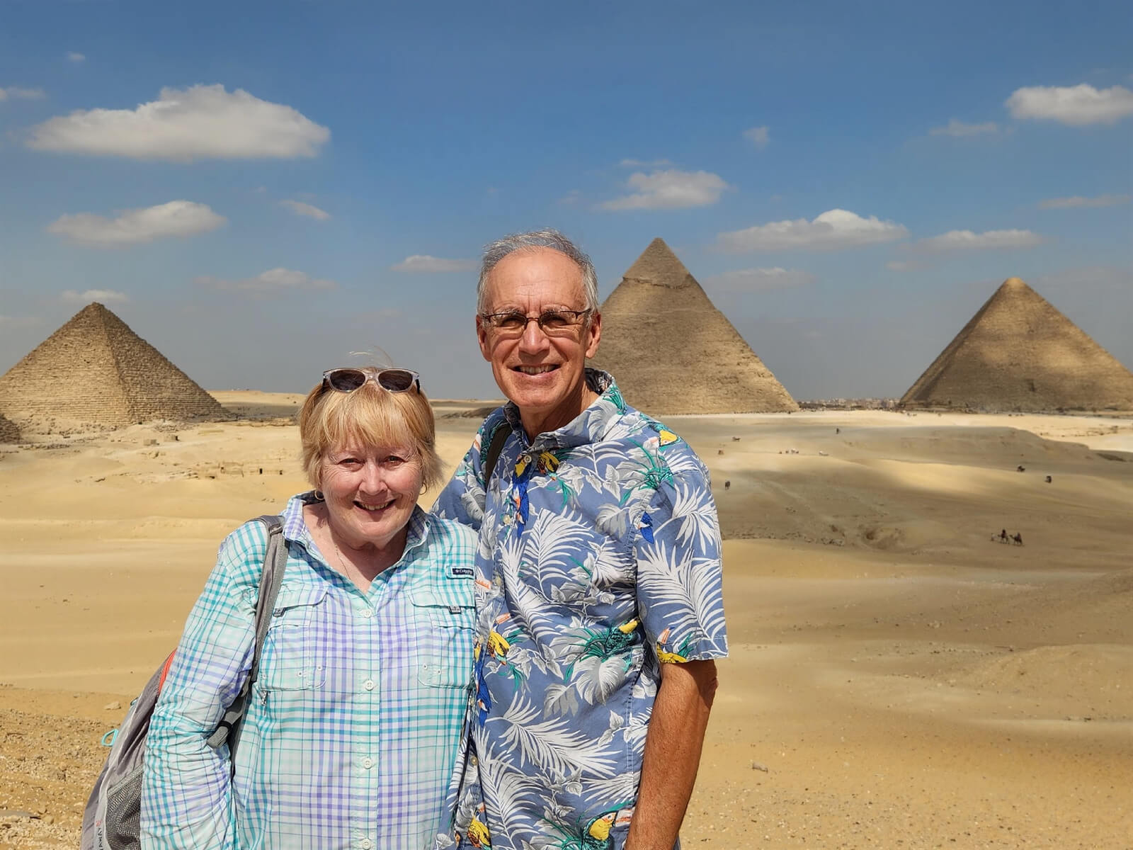 Guests with Pyramids of Giza